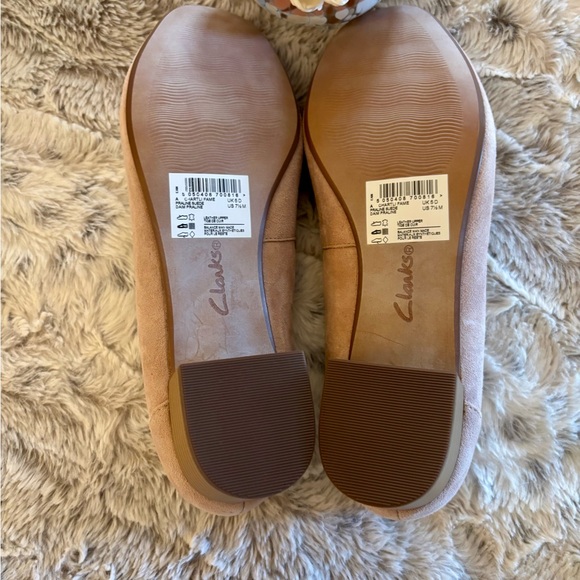 Clark’s Beige Women's Shoes - Picture 4 of 8